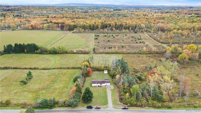 935 Cain Road, Brant, NY 14006