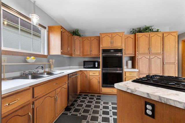 1721 21st STREET, Milwaukee, WI 53205