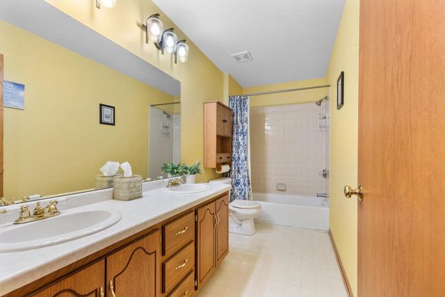 1721 21st STREET, Milwaukee, WI 53205