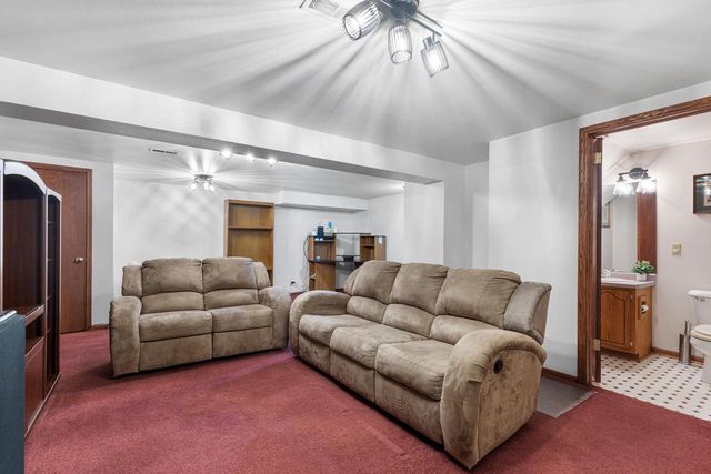 1721 21st STREET, Milwaukee, WI 53205