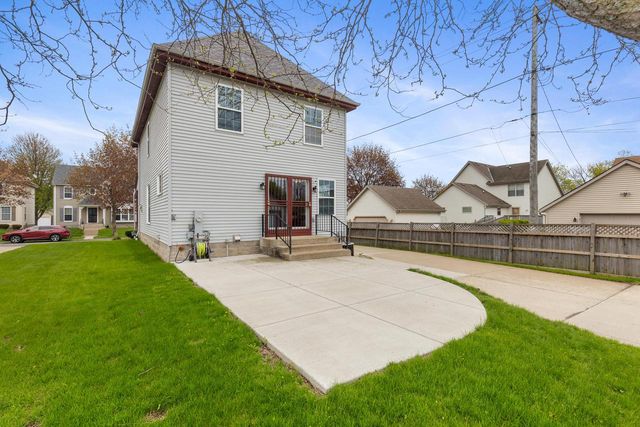 1721 21st STREET, Milwaukee, WI 53205