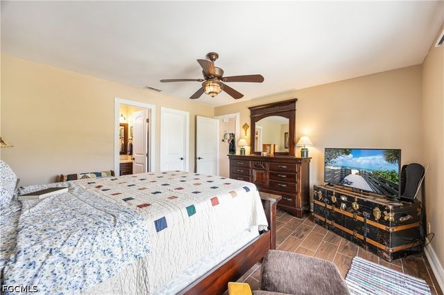 250 NE 10th PL, Cape Coral, FL 33909