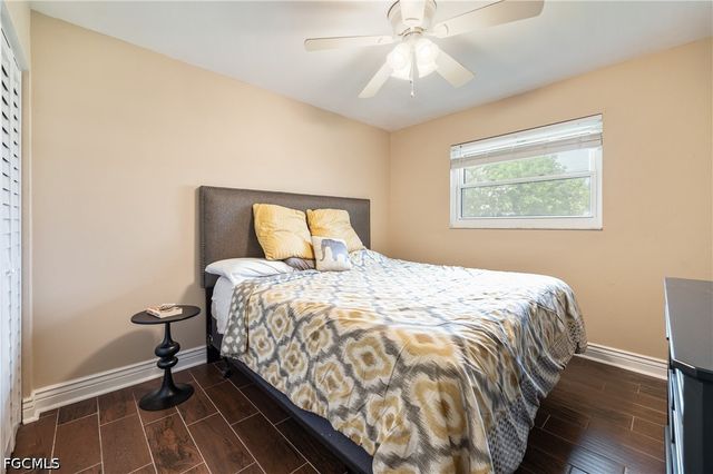 250 NE 10th PL, Cape Coral, FL 33909