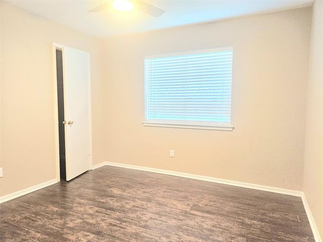 4231 Southchase Lane, Houston, TX 77014