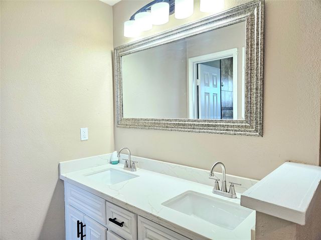4231 Southchase Lane, Houston, TX 77014