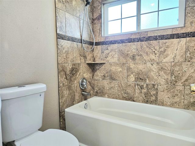 4231 Southchase Lane, Houston, TX 77014