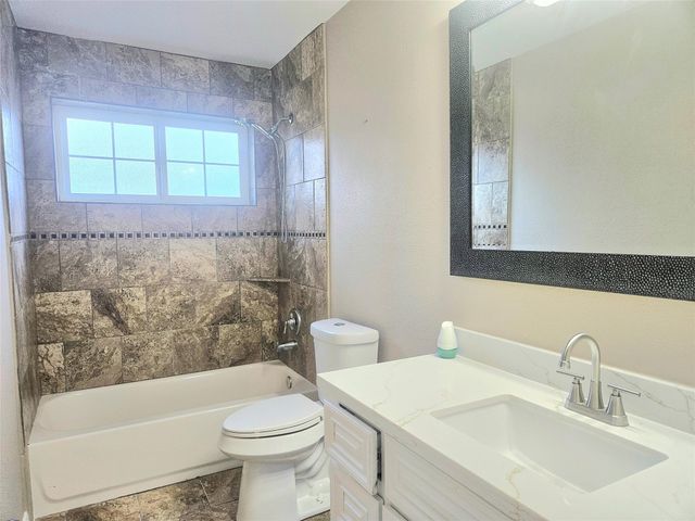 4231 Southchase Lane, Houston, TX 77014