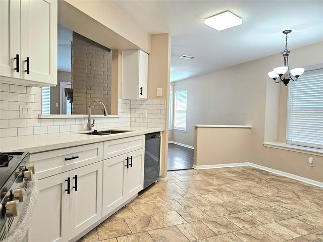 4231 Southchase Lane, Houston, TX 77014