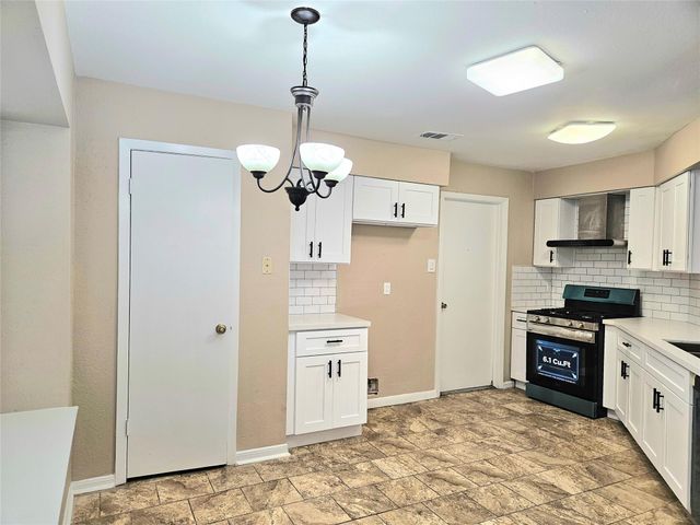 4231 Southchase Lane, Houston, TX 77014