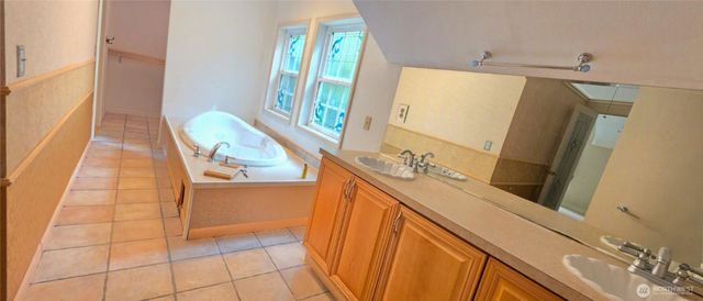 890 W Wynwood Drive, Shelton, WA 98584