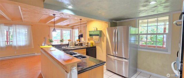 890 W Wynwood Drive, Shelton, WA 98584
