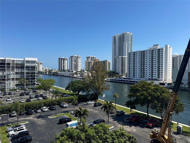 600 Parkview Dr 717, Hallandale Beach, FL 33009