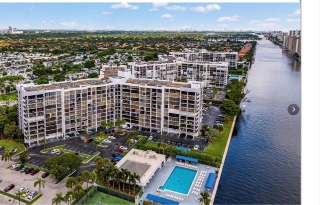 600 Parkview Dr 717, Hallandale Beach, FL 33009
