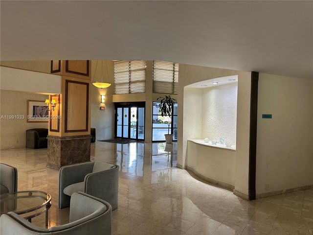 600 Parkview Dr 717, Hallandale Beach, FL 33009