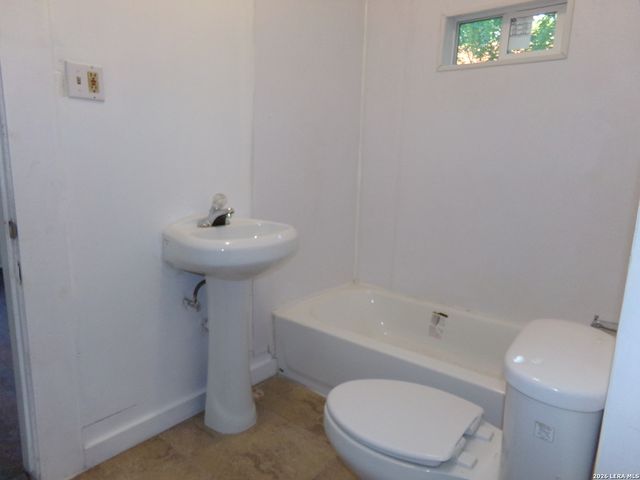 3918 W MARTIN ST, San Antonio, TX 78207