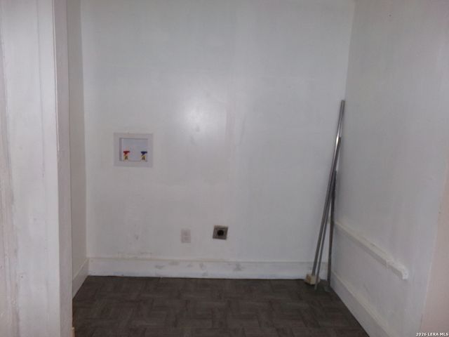 3918 W MARTIN ST, San Antonio, TX 78207