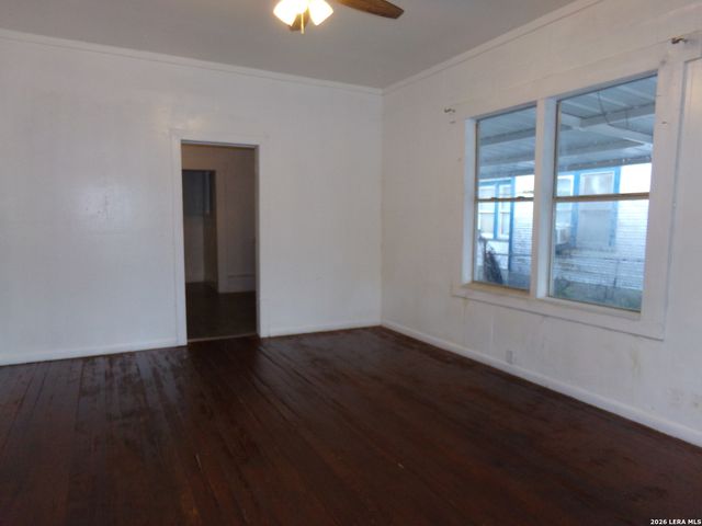 3918 W MARTIN ST, San Antonio, TX 78207