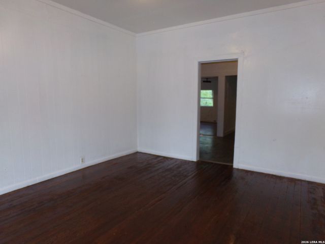 3918 W MARTIN ST, San Antonio, TX 78207