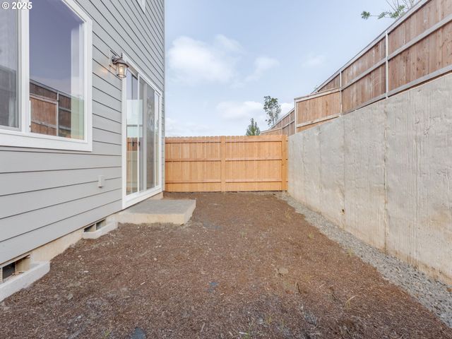 744 Nw 178TH Way, Ridgefield, WA 98642