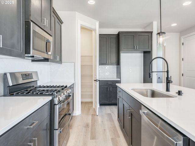 744 Nw 178TH Way, Ridgefield, WA 98642