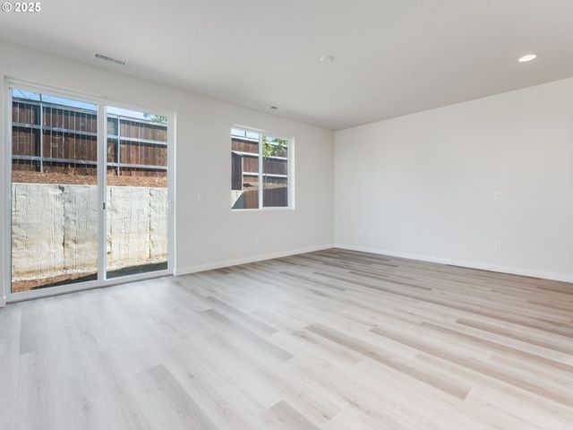 744 Nw 178TH Way, Ridgefield, WA 98642