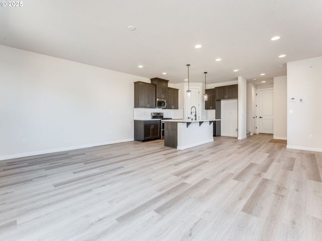 744 Nw 178TH Way, Ridgefield, WA 98642