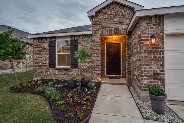 1720 Trace Drive, Aubrey, TX 76227