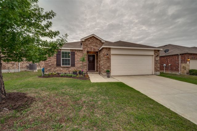1720 Trace Drive, Aubrey, TX 76227