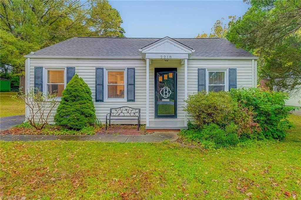 2218 Sherwood Drive, Winston-salem, NC 27103