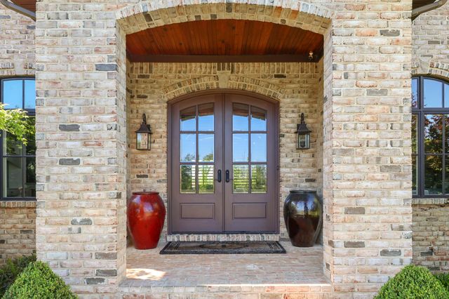 402 Chandamere Way, Nicholasville, KY 40356