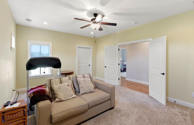 402 Chandamere Way, Nicholasville, KY 40356