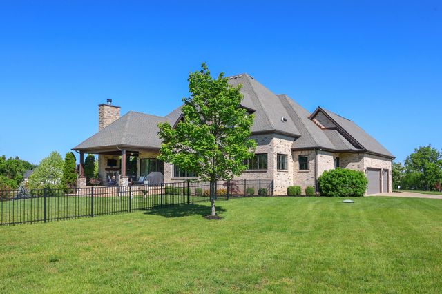 402 Chandamere Way, Nicholasville, KY 40356