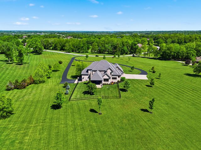 402 Chandamere Way, Nicholasville, KY 40356