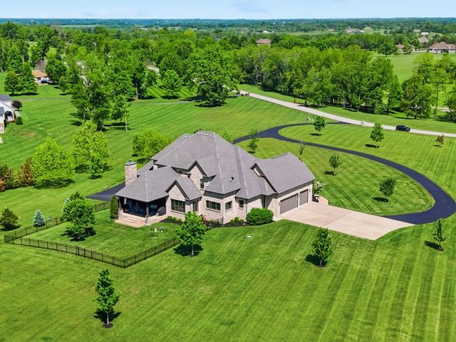 402 Chandamere Way, Nicholasville, KY 40356