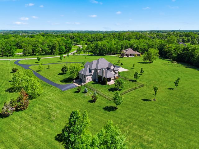 402 Chandamere Way, Nicholasville, KY 40356