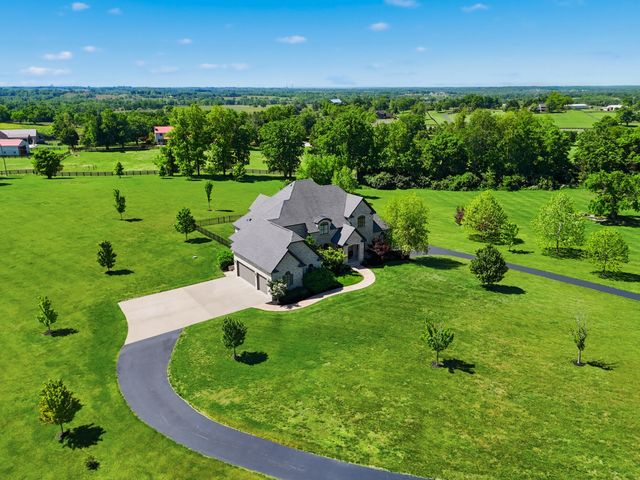 402 Chandamere Way, Nicholasville, KY 40356