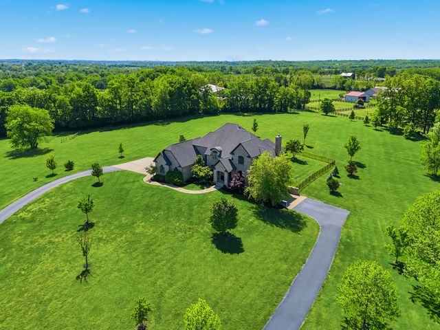 402 Chandamere Way, Nicholasville, KY 40356