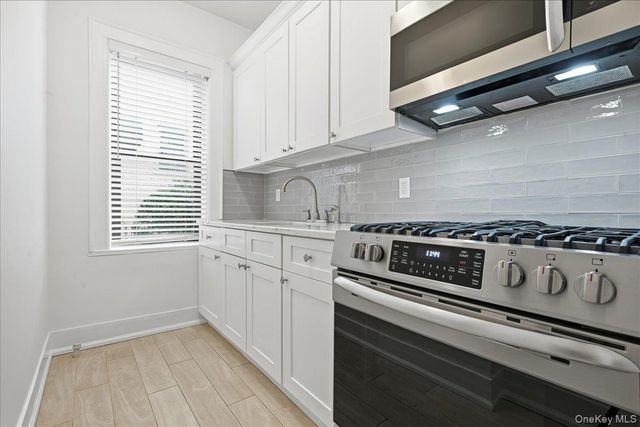 222 7th Street 1K, Garden City, NY 11530