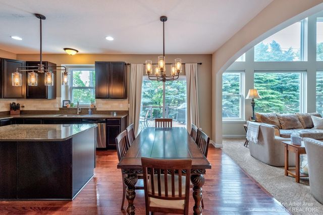 51152 E Bourne Terrace, Novi City, MI 48374