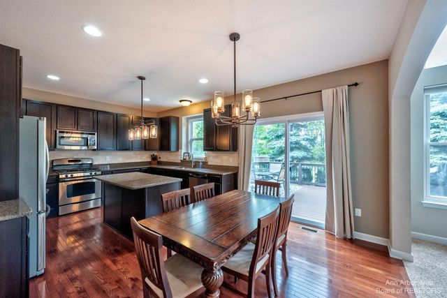 51152 E Bourne Terrace, Novi City, MI 48374