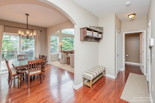 51152 E Bourne Terrace, Novi City, MI 48374