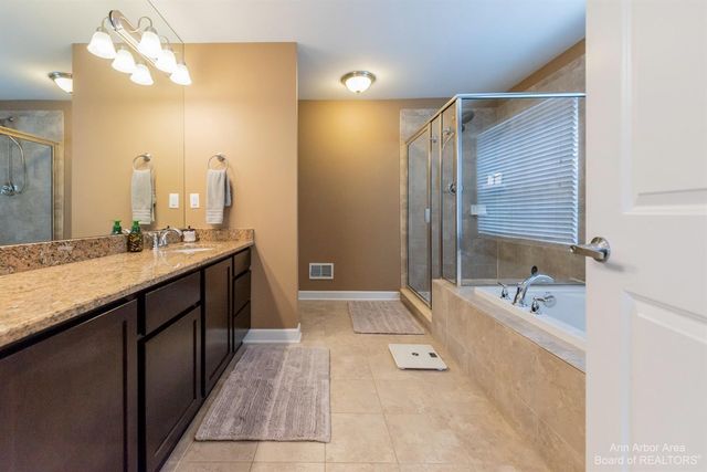 51152 E Bourne Terrace, Novi City, MI 48374