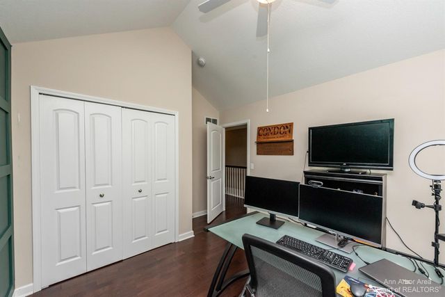51152 E Bourne Terrace, Novi City, MI 48374
