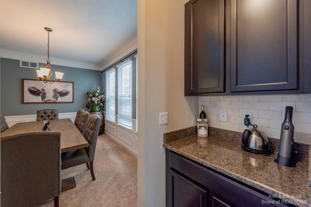 51152 E Bourne Terrace, Novi City, MI 48374