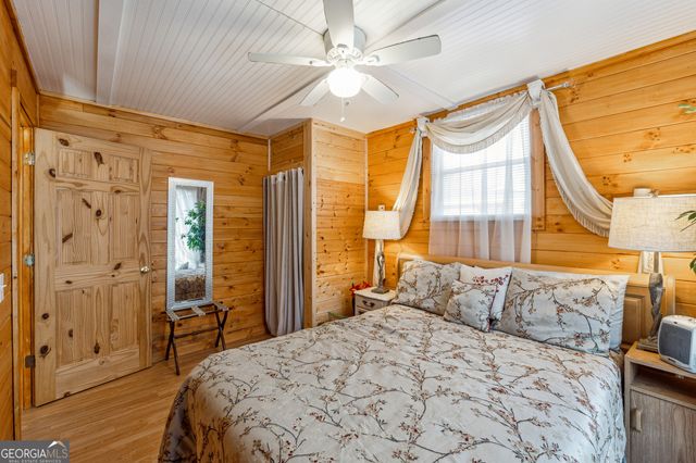 65 Bear Mountain Trail, Cleveland, GA 30528