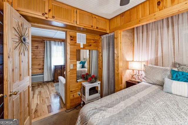 65 Bear Mountain Trail, Cleveland, GA 30528