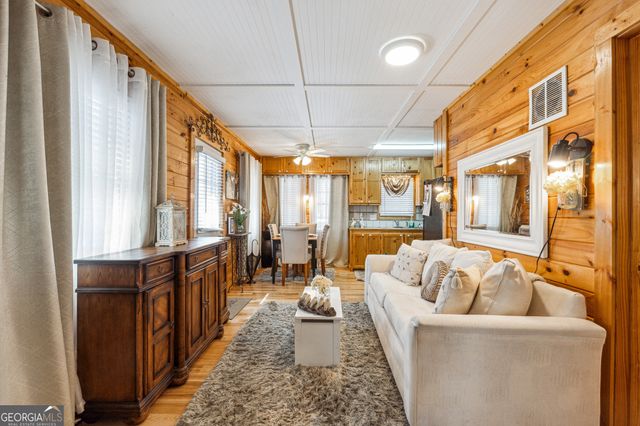 65 Bear Mountain Trail, Cleveland, GA 30528