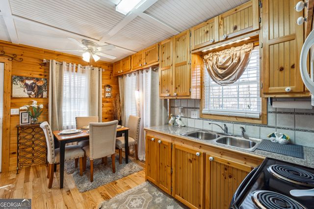 65 Bear Mountain Trail, Cleveland, GA 30528