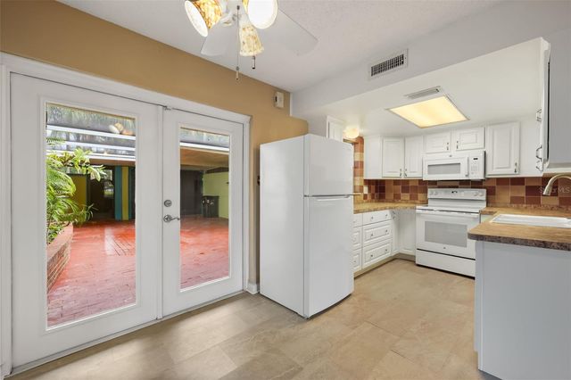 3104 HARRISON AVENUE A3, Orlando, FL 32804