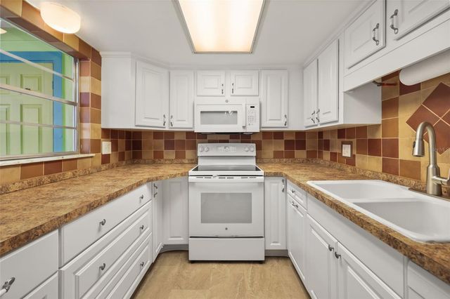 3104 HARRISON AVENUE A3, Orlando, FL 32804